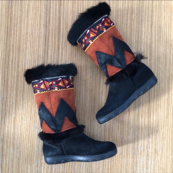 TECNICA Goat Fur and Suede Tall Boots
Size 7 - Picture 5 of 6